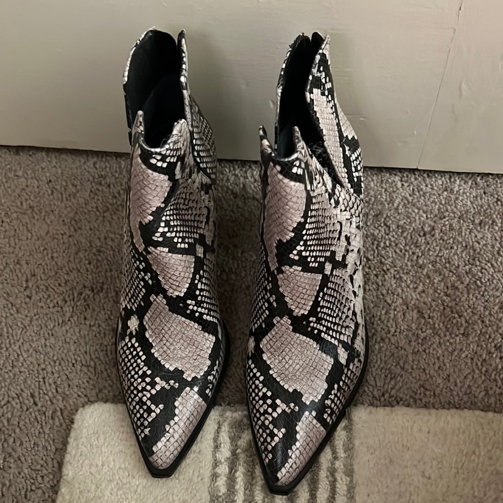 Vince Camuto Genedy Boot